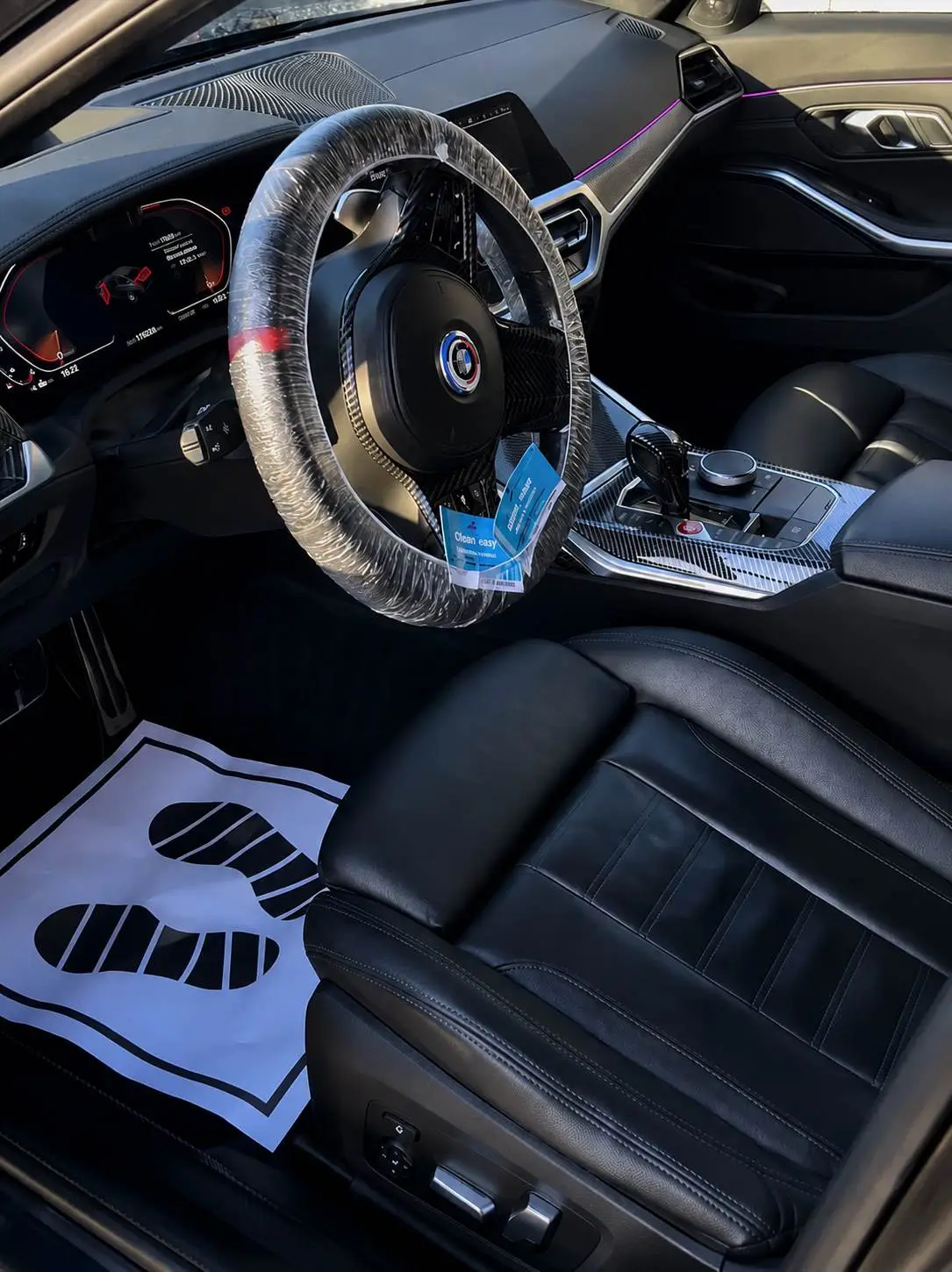 Intérieur de voiture nettoyé par Cleaneasy
